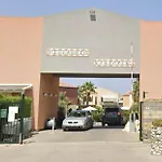 Pine House - Villaggio Turistico Con Piscina E Animazione *
