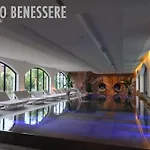 Pine House - Villaggio Turistico Con Piscina E Animazione 公寓