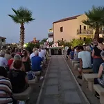 公寓 Pine House - Villaggio Turistico Con Piscina E Animazione *