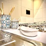 Pine House - Villaggio Turistico Con Piscina E Animazione