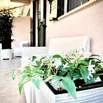 Pine House - Villaggio Turistico Con Piscina E Animazione *
