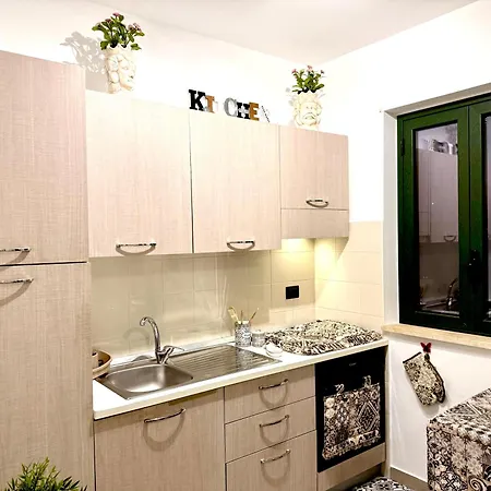 Pine House - Villaggio Turistico Con Piscina E Animazione 坎波菲利斯·迪·罗切