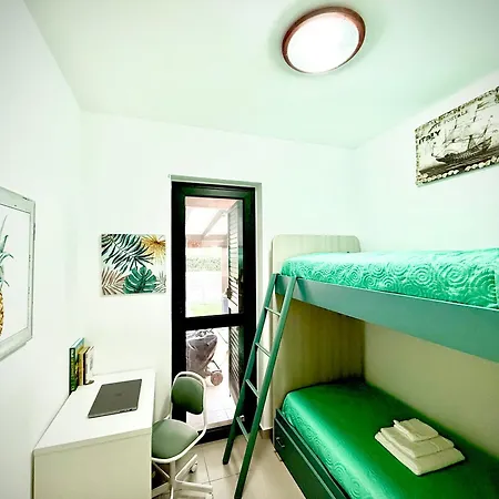 Pine House - Villaggio Turistico Con Piscina E Animazione 坎波菲利斯·迪·罗切
